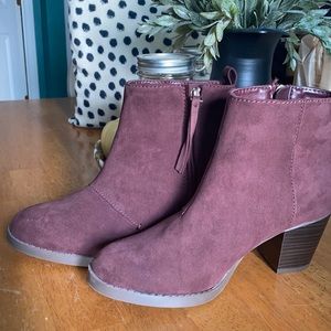 Old Navy Wine Ankle Boots